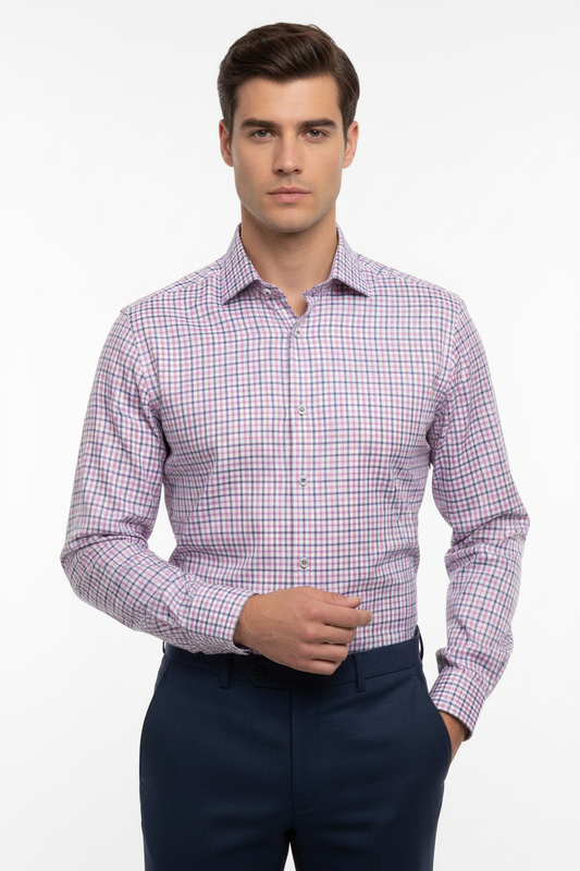 Hawes & Curtis St James Slim Fit Shirt on model